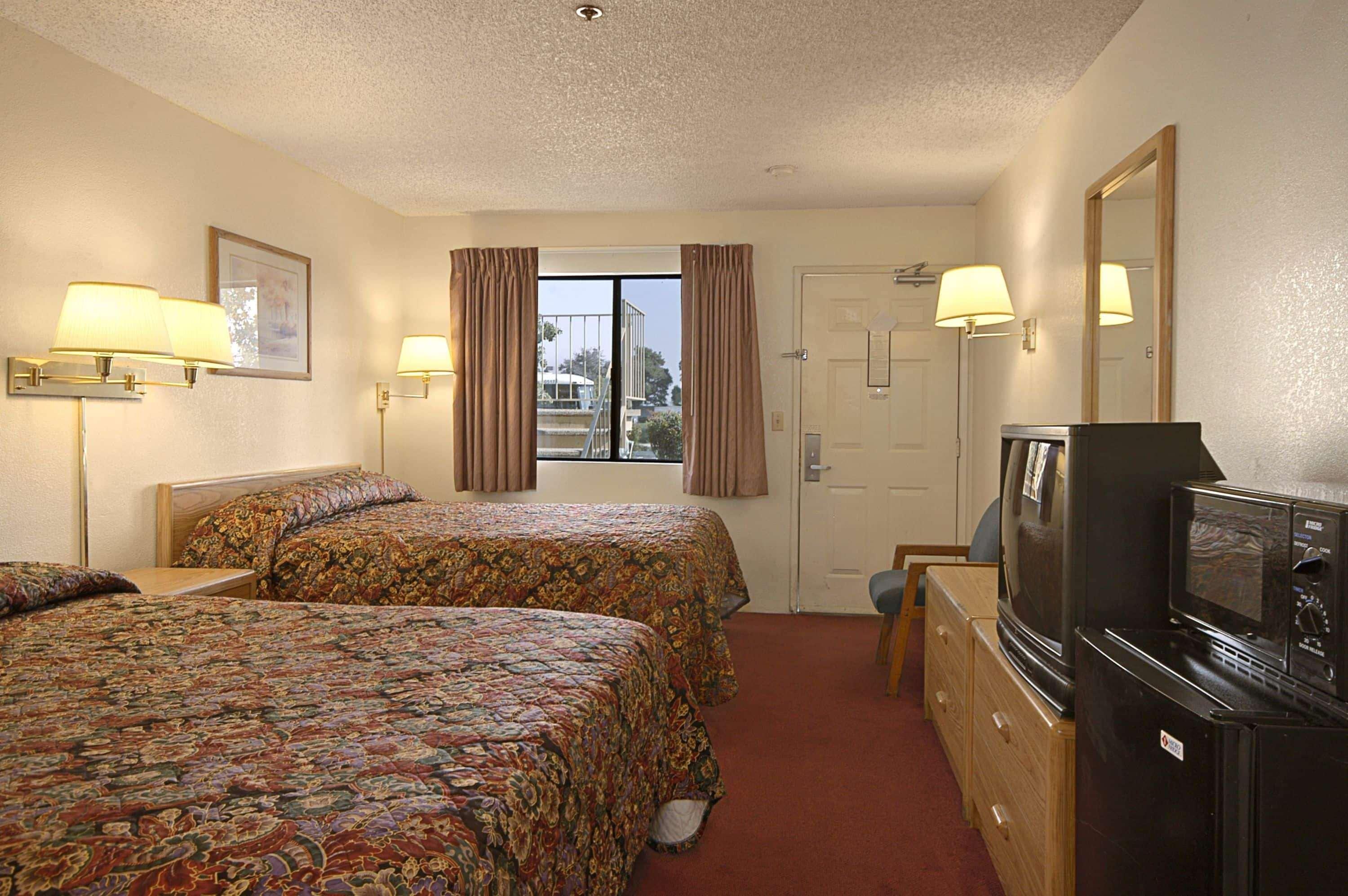 Days Inn By Wyndham Fresno South Quarto foto